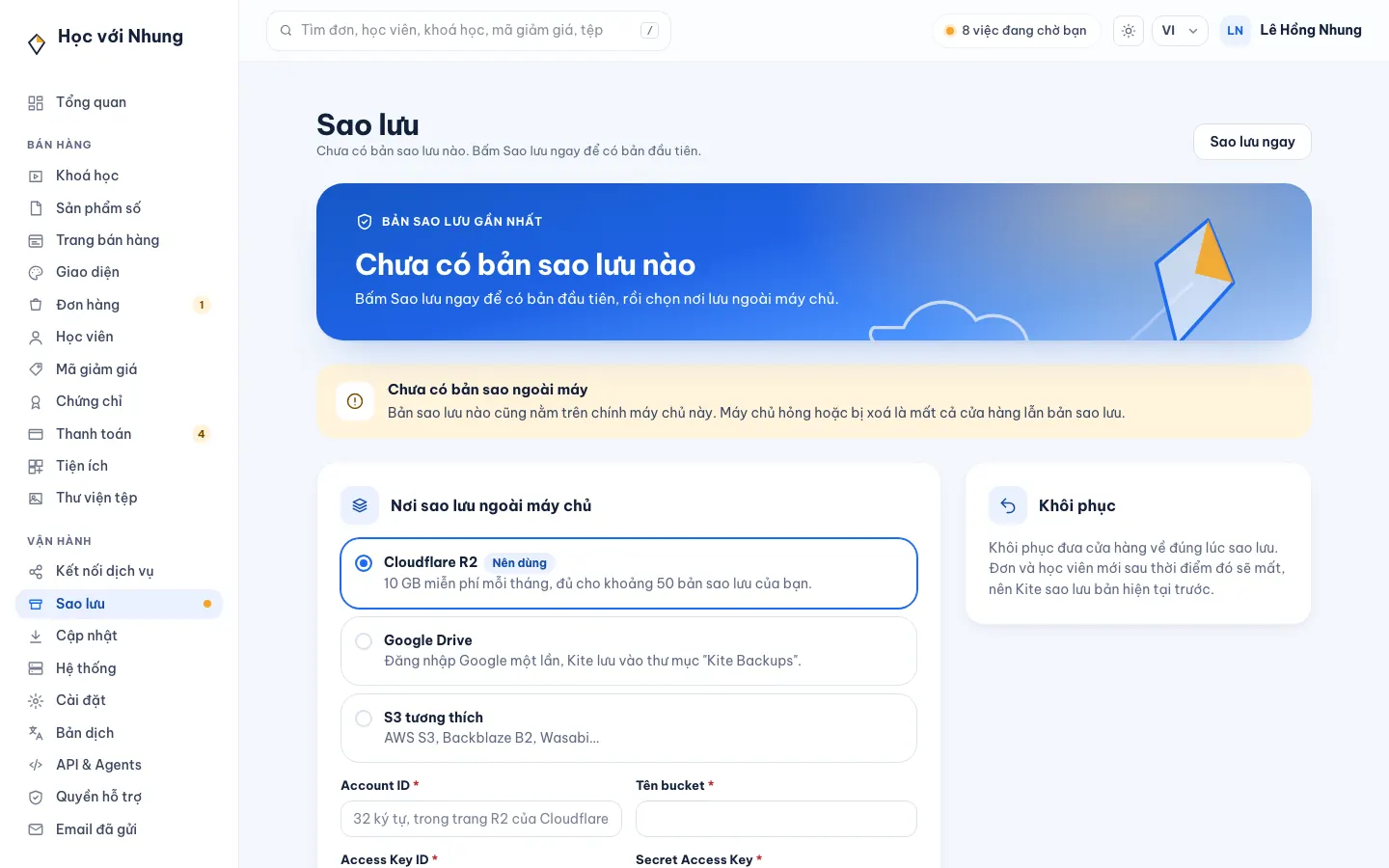 Trang Sao lưu của chủ cửa hàng: bản sao lưu gần nhất, chọn nơi lưu ngoài máy chủ (Cloudflare R2, Google Drive hoặc S3 tương thích) và ô nhập thông tin kết nối, nút Sao lưu ngay
