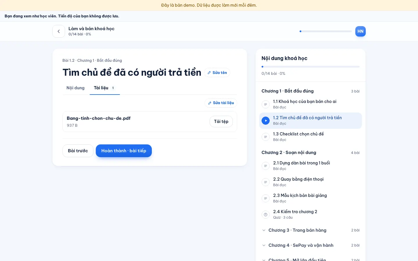 Tab Tài liệu của bài học: tệp PDF đính kèm với nút Tải tệp